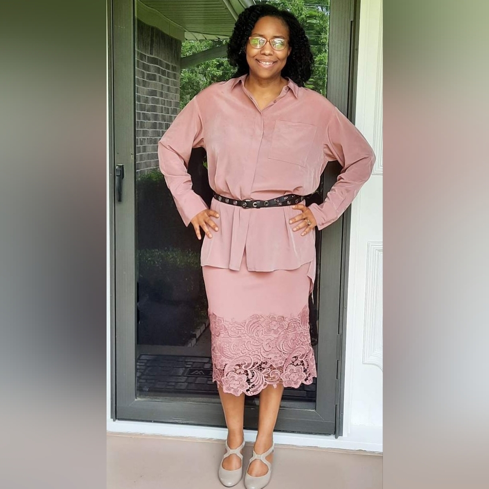 Elegant Pink Lace Skirt